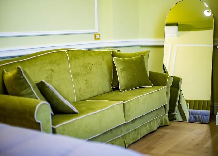 Panzió Hold - Luxury 4*
