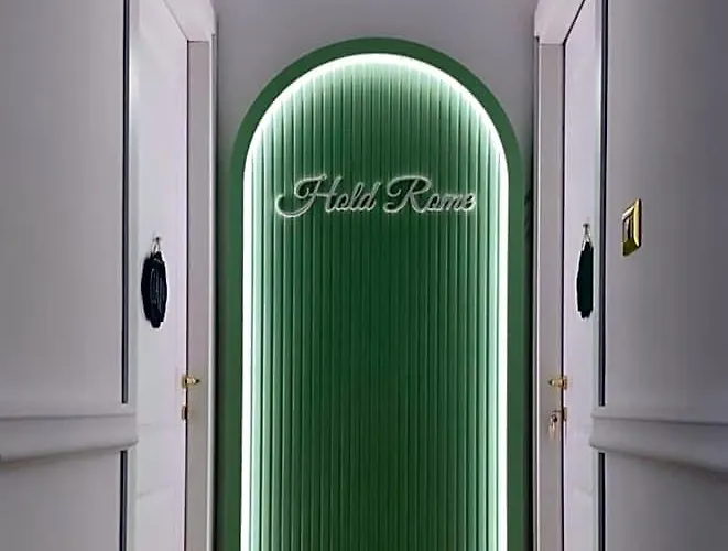 Hold - Luxury